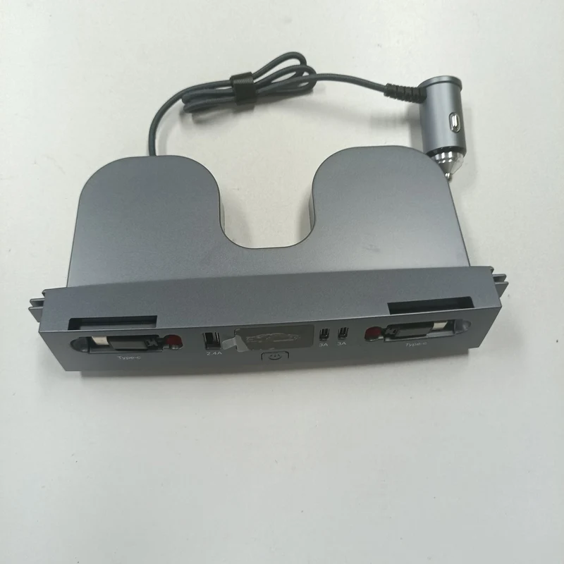 Tesla Model 3 Höglandet / Model Y Juniper USB-utbyggnadsdockningsladdare för mittkonsol - Köp från Europa TESLARY.EU