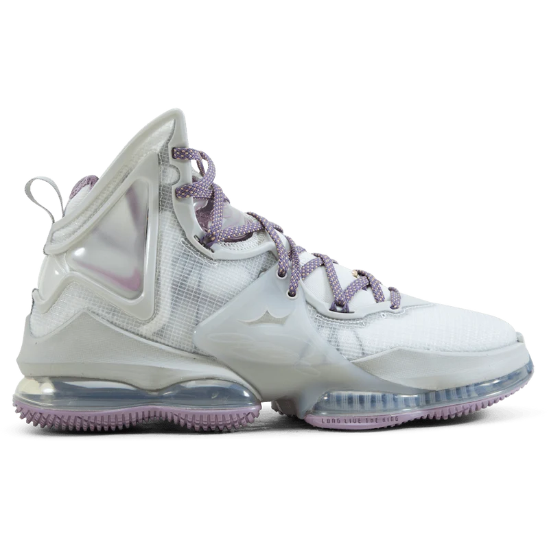Nike LeBron XIX