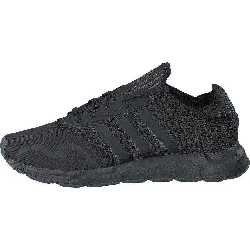 Swift Run X Core Black / Black Blue Metallic / Carbon