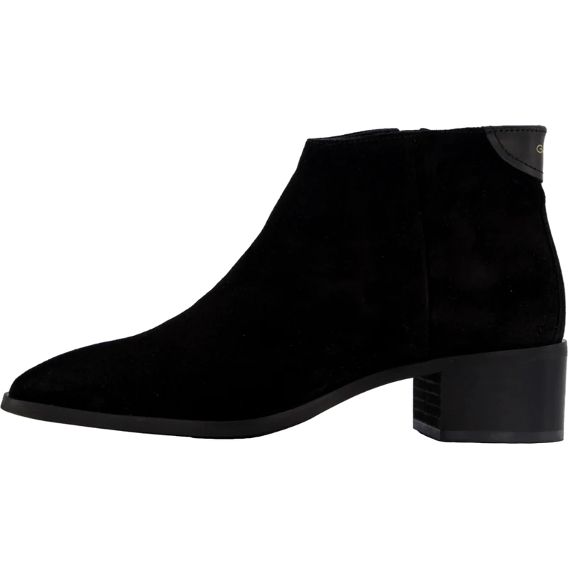 St Broomly Mid Boot Black