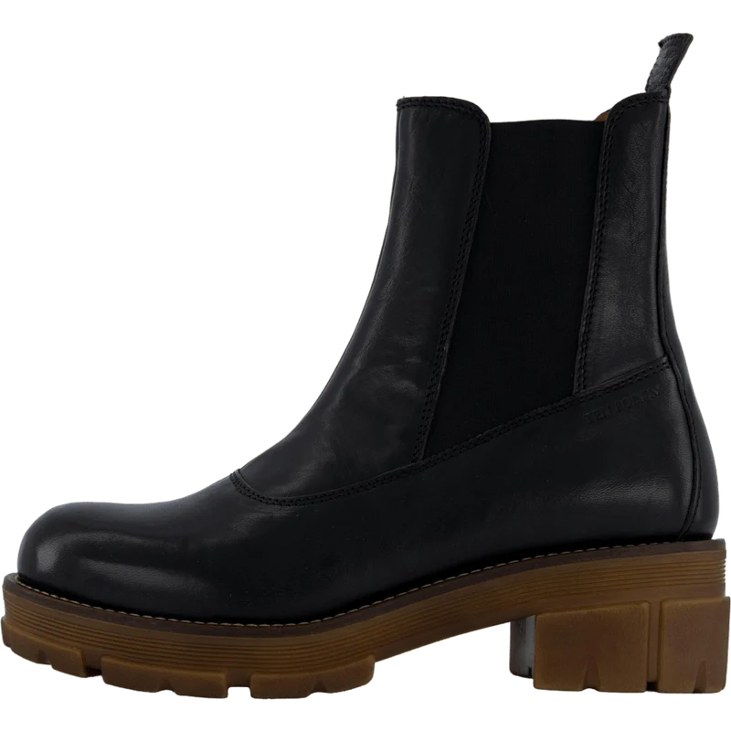 Cecilia 101 Black