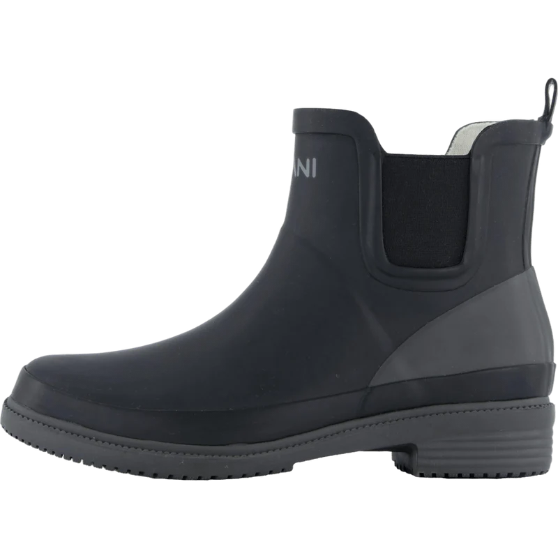 Low Color Boot W Black