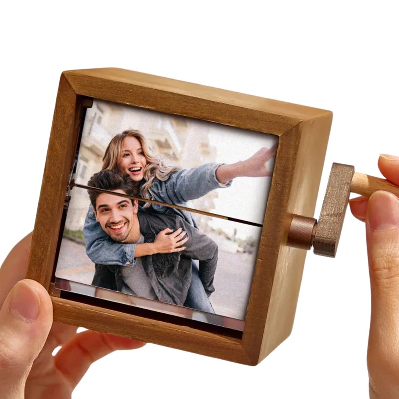 Crank Photo Box